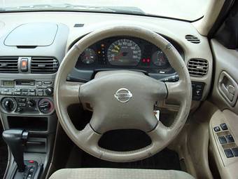 2004 Nissan Sunny Photos