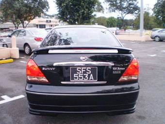 2004 Nissan Sunny Pictures