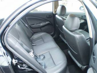 2004 Nissan Sunny Wallpapers