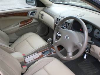 2004 Nissan Sunny Pictures