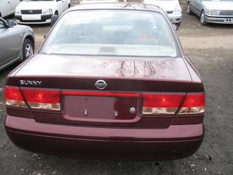 2004 Nissan Sunny Images