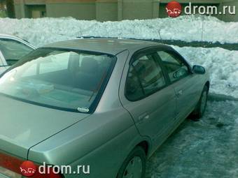 2004 Nissan Sunny Pictures