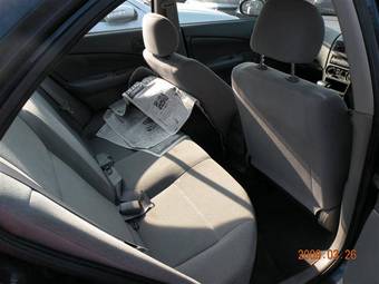 2004 Nissan Sunny Pictures