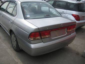 2004 Nissan Sunny Photos