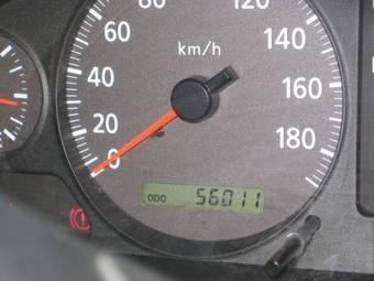 2004 Nissan Sunny Pictures