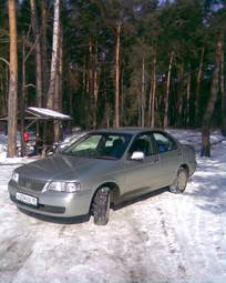 2004 Nissan Sunny Pictures