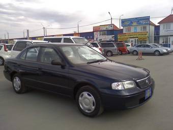 2004 Nissan Sunny Photos