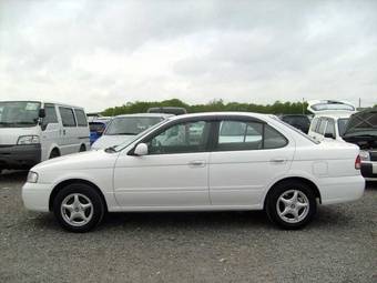 2004 Nissan Sunny Photos