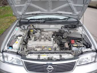 2004 Nissan Sunny Pictures