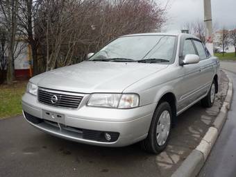 2004 Nissan Sunny Photos