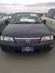 2004 Nissan Sunny Photos