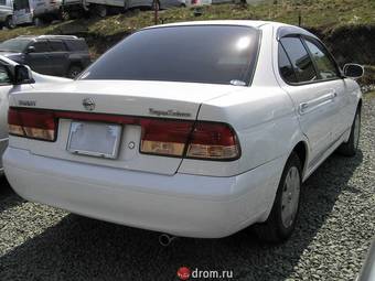 2004 Nissan Sunny Photos