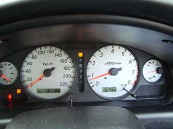 2004 Nissan Sunny Pics