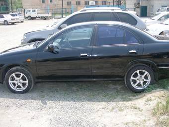 2004 Nissan Sunny Images