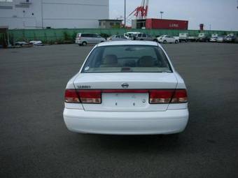 2004 Nissan Sunny Photos