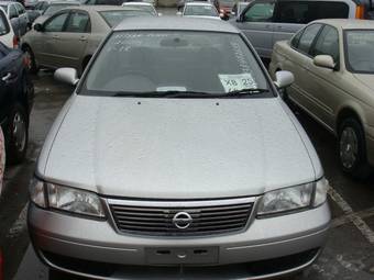 2004 Nissan Sunny Photos