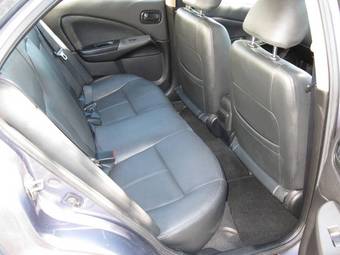 2004 Nissan Sunny Photos