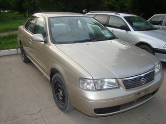 2004 Nissan Sunny Photos