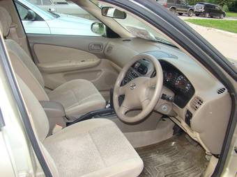 2004 Nissan Sunny Photos