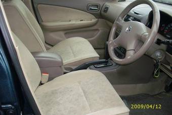 2004 Nissan Sunny Pics