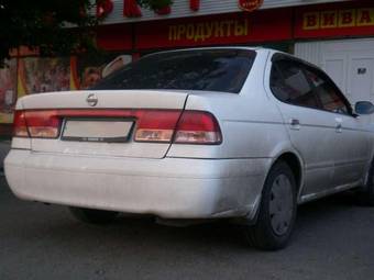 2004 Nissan Sunny Pictures