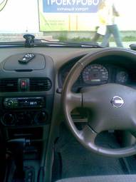 2004 Nissan Sunny Photos