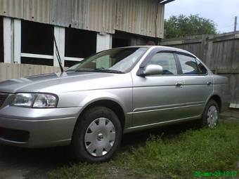 2004 Nissan Sunny Photos