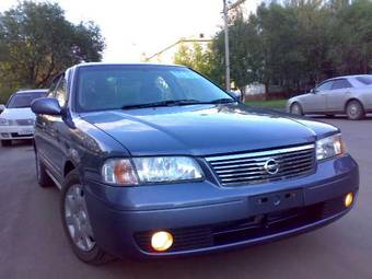 2004 Nissan Sunny Photos