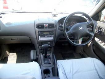 2004 Nissan Sunny Photos