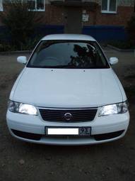 2004 Nissan Sunny Pictures