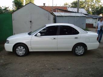 2004 Nissan Sunny Photos