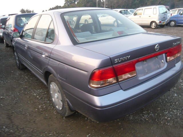 2005 Nissan Sunny