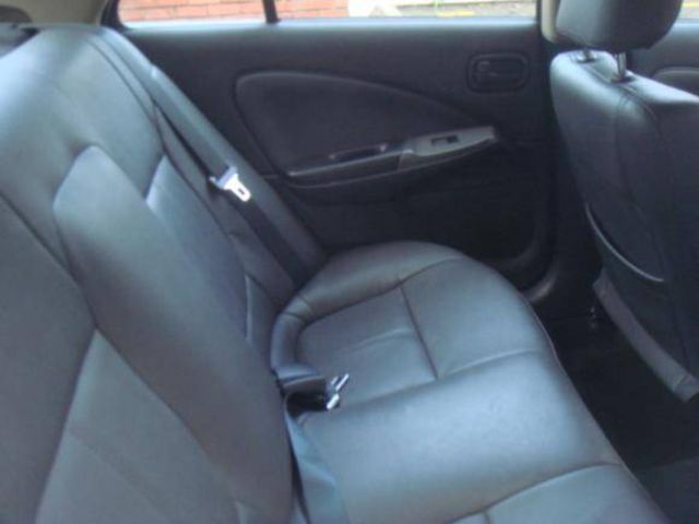 2005 Nissan Sunny