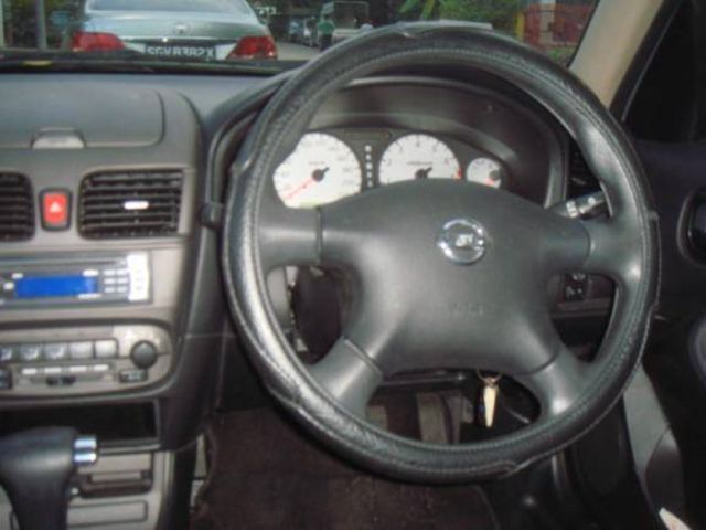 2005 Nissan Sunny