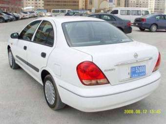 2005 Nissan Sunny Pictures