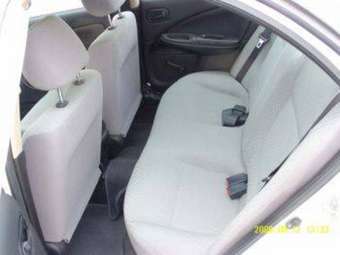 2005 Nissan Sunny Photos