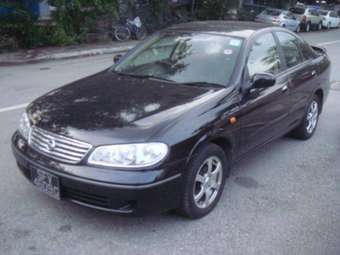 2005 Nissan Sunny Pictures