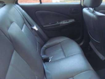 2005 Nissan Sunny Pictures