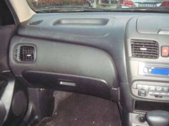 2005 Nissan Sunny Photos