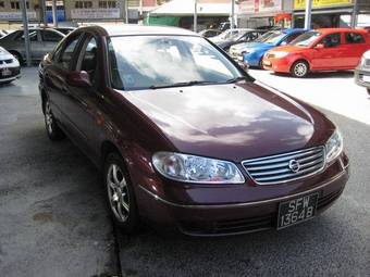 2005 Nissan Sunny Pictures