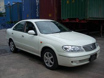 2005 Nissan Sunny Photos