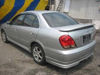 2005 Nissan Sunny Pictures