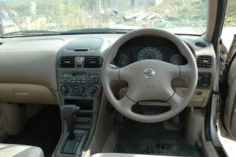 2005 Nissan Sunny Photos