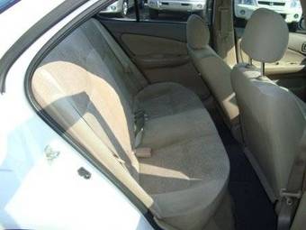 2005 Nissan Sunny Pictures