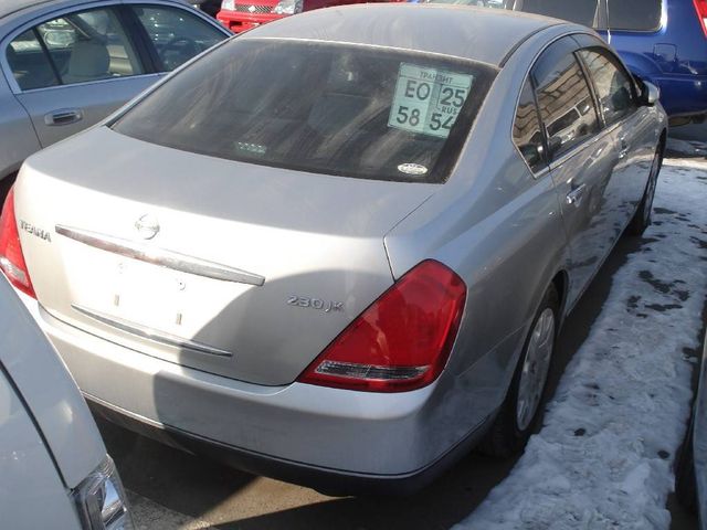 2003 Nissan Teana