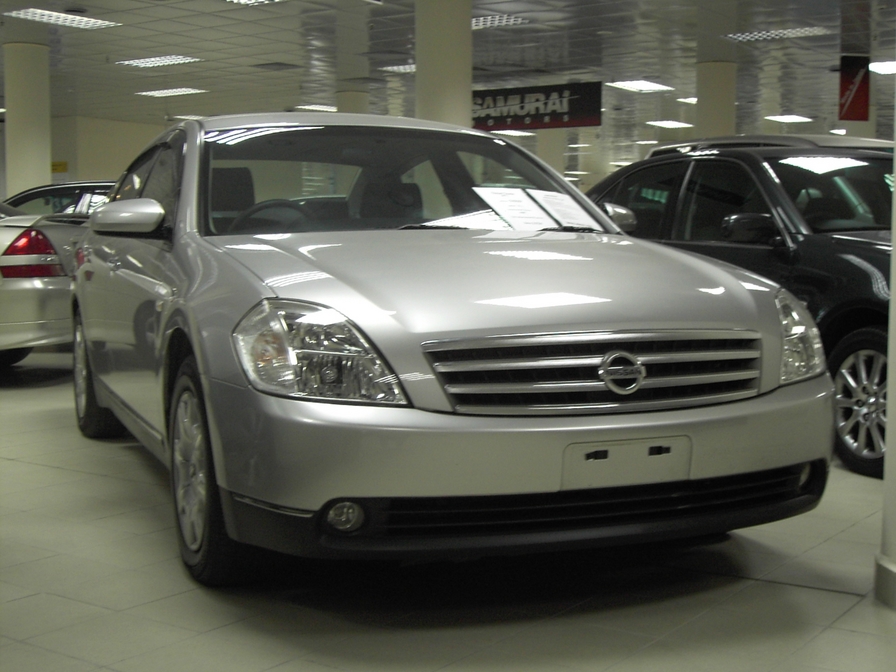 2003 Nissan Teana Photos