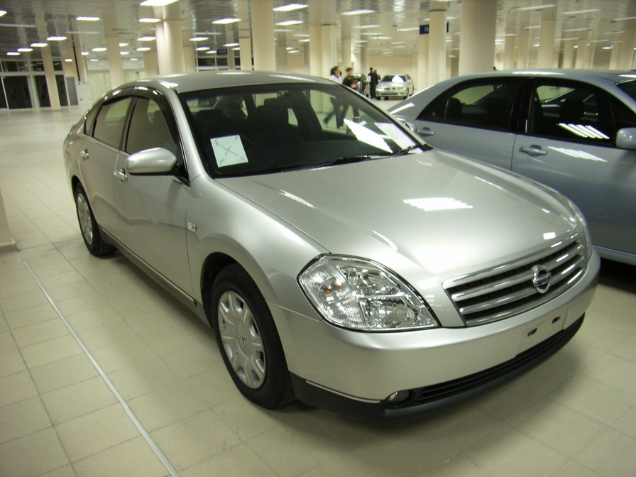 2003 Nissan Teana Pictures