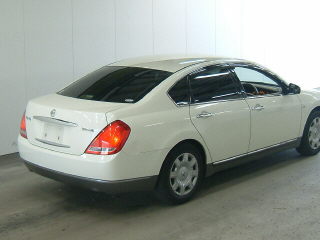2003 Nissan Teana Pictures