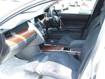 2003 Nissan Teana Photos