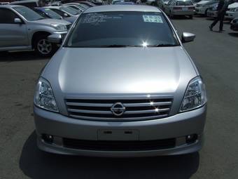 2003 Nissan Teana Photos